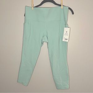 NWT Athleta Salutation Stash Pocket II 7/8 Tight